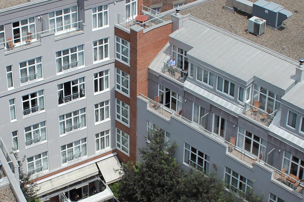 Saint-Sulpice Montreal Hotel Exterior photo