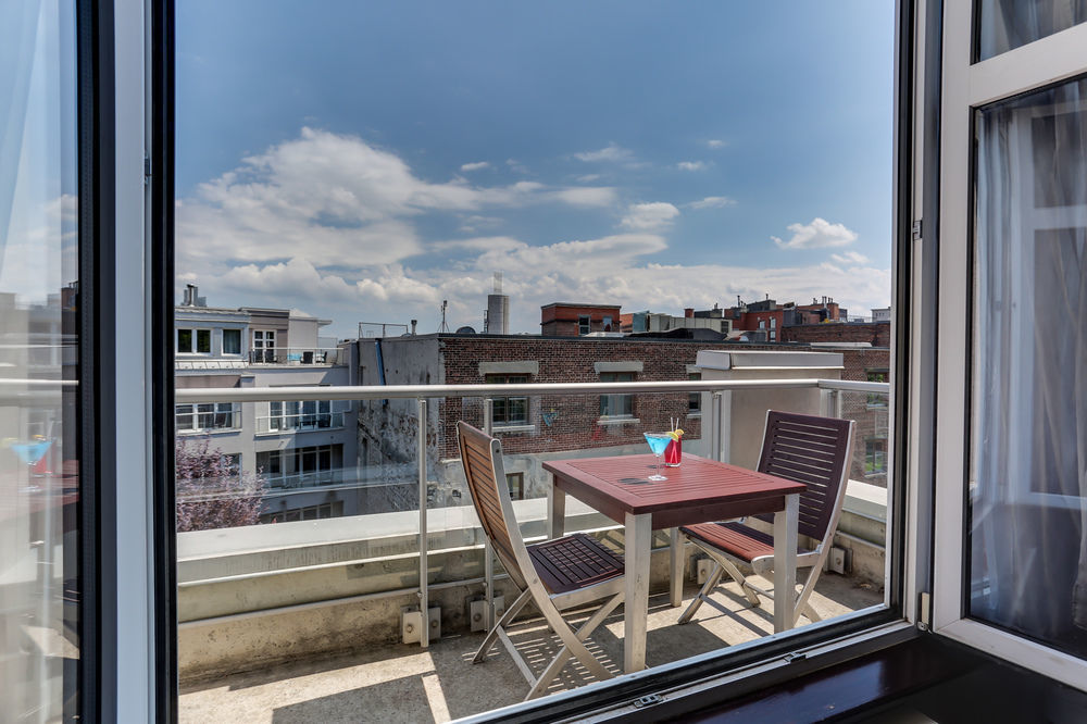 Saint-Sulpice Montreal Hotel Exterior photo